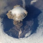 Vulkanen  wat is een vulkaan en wanneer barsten ze uit?