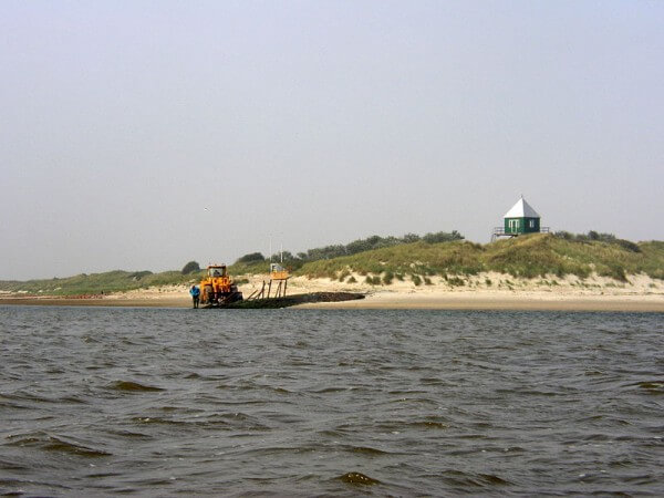 View of Rottumerplaat from the sea / Source: Sphinx, Wikimedia Commons (CC BY-SA-3.0)